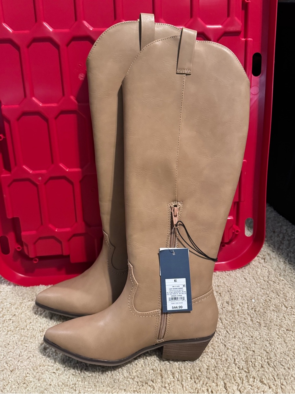 Universal Thread Light Brown Boots - Size 6½ NWT